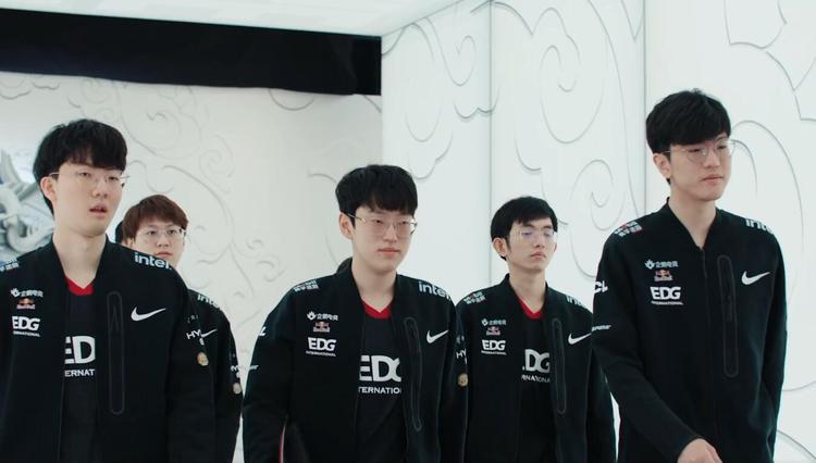 主教练在训 主教练在训