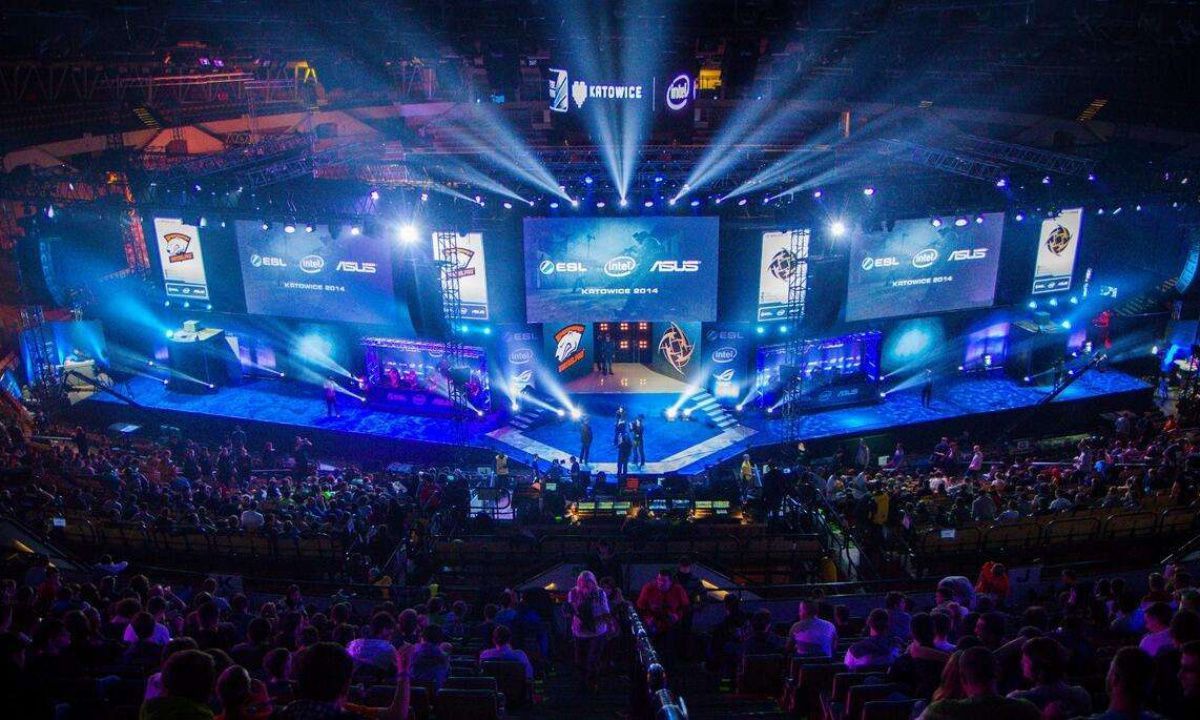 在职业足球 在职业足球